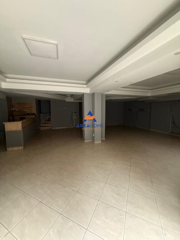 SHITET AMBIENT BIZNESI 125M2 "RRUGA IRFAN TOMINI,ISH STACIONI I FUNDIT I TIRANËS SË RE" 300.000 EURO