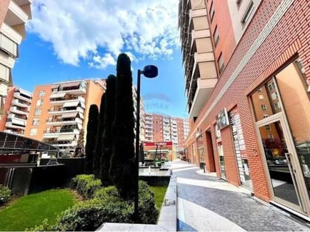 Ambjent me qira ne Kompleksin Delijorgji