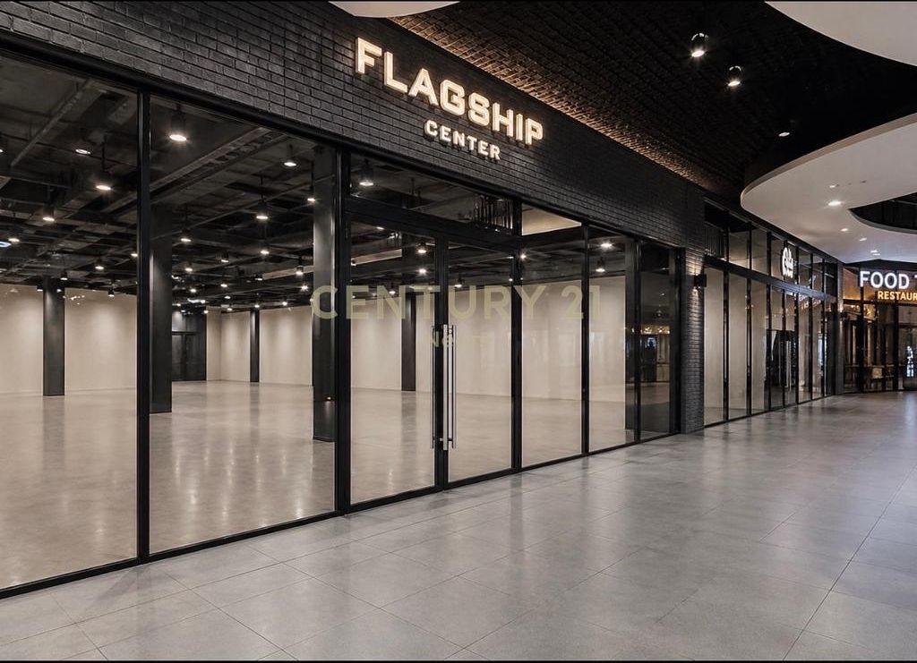 Locale commerciale in vendita al Flagship Center, Durazzo