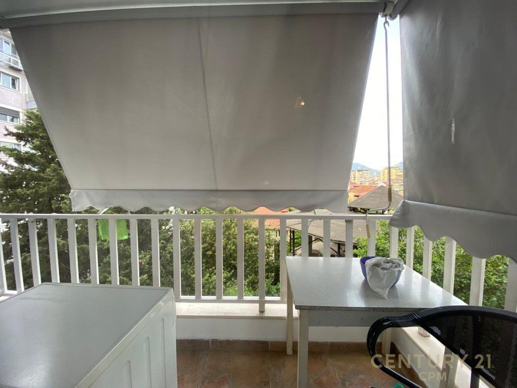 IN THE MUNICIPALITY OF PARIS WE RENT 1+1 APARTMENT