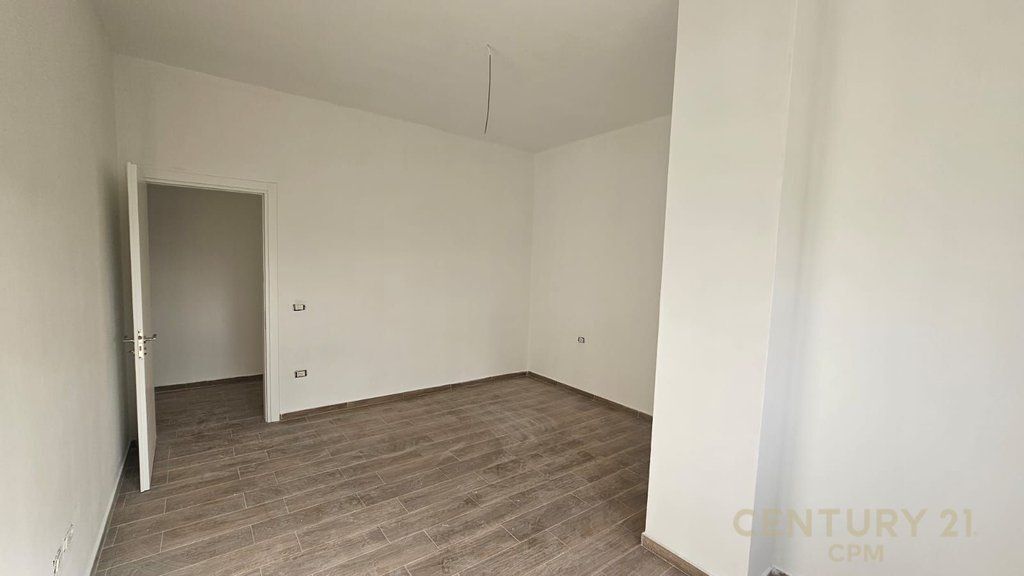 Apartament 2+1 per shitje te Bulevardi i Ri