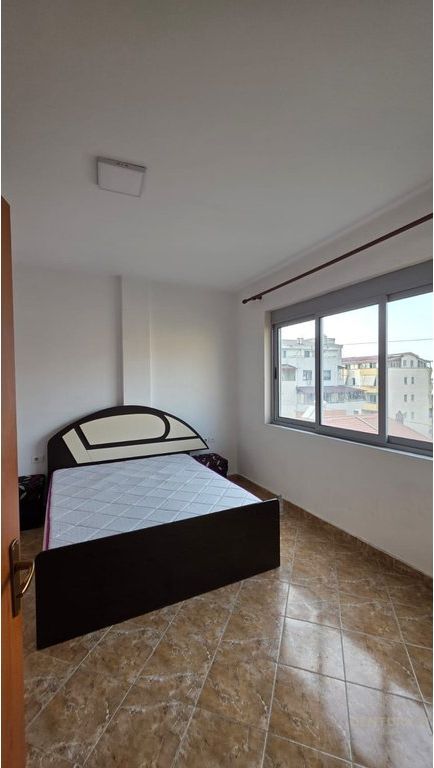 Shitet Apartament 1+1 , Kodra e Diellit