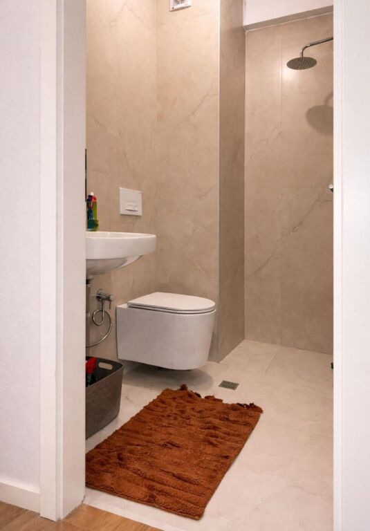 Jepet me qira apartament 1+1