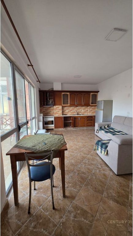 Shitet Apartament 1+1 , Kodra e Diellit