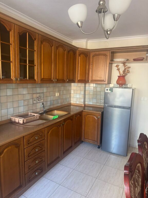 🏡 HOUSE FOR RENT – “KONGRESI I MANASTIRIT” STREET, NEAR HOSPITAL 5