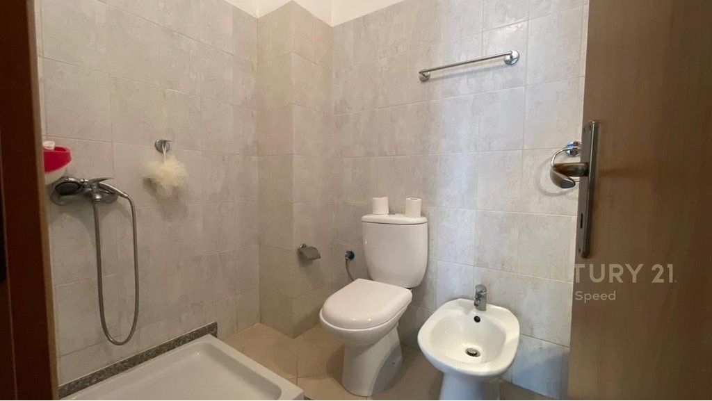 Apartament per shitje 1+1 në Golem!