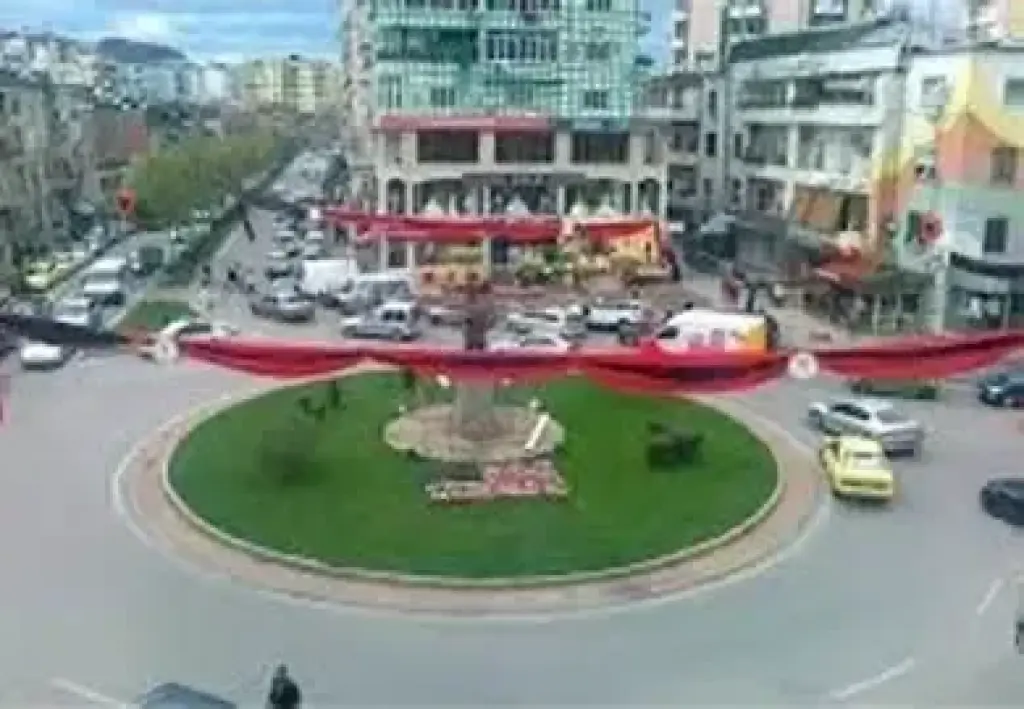 Vendita unità al piano 0, vicino a Piazza Willson!