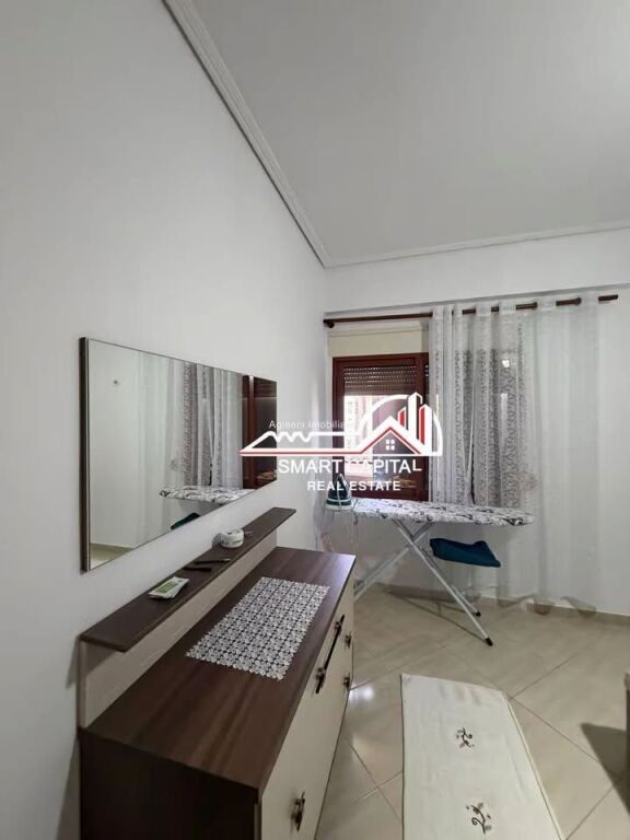 VENDESI APPARTAMENTO 1+1 – VICINO ALLA CHIESA CATTOLICA, VLORA!!!