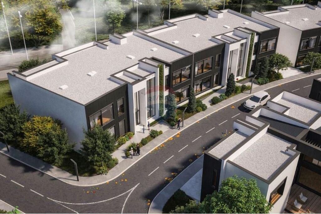 Apartment 2+1 with Yard for Sale in Mjull Bathore
