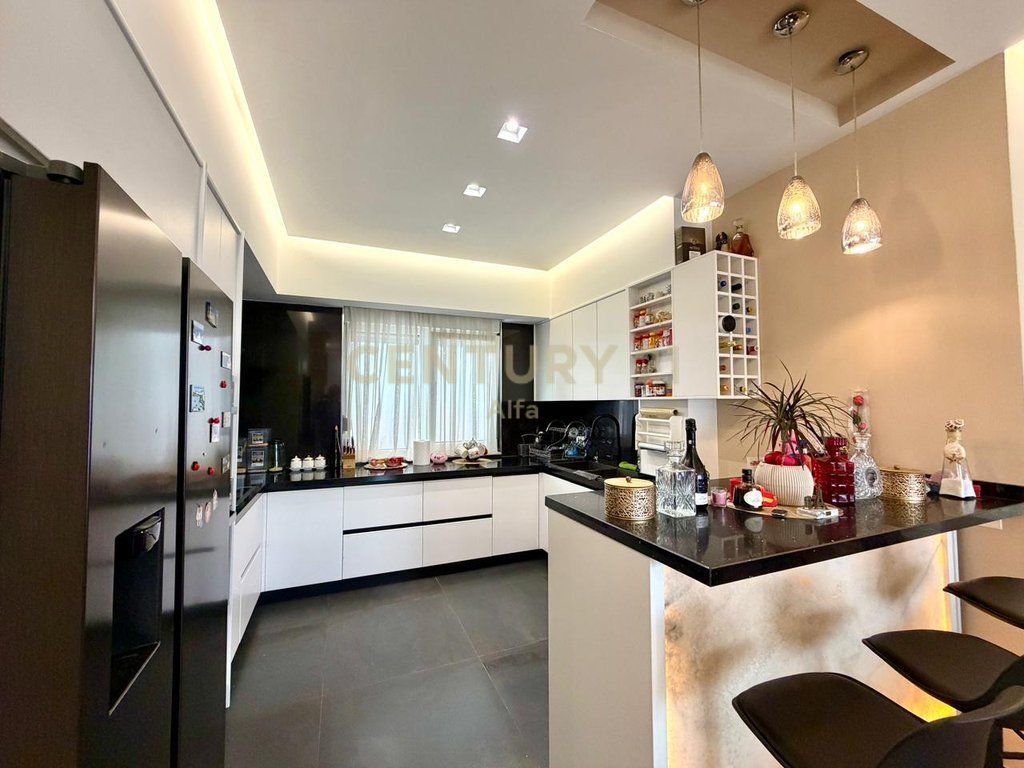 Apartament 2+1+2+Post Parkimi per shitje