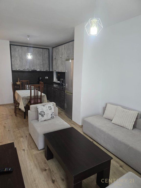 KOMPLEKSI MAGNET JAPIM EM QIRA APARTAMENT 1+1 600 € /Muaj Sip. Totale  60m2