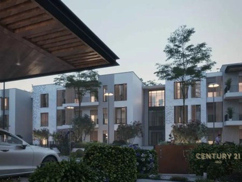 Shitet Duplex 2+1 me Pishinë Private – Maison de la Terre!