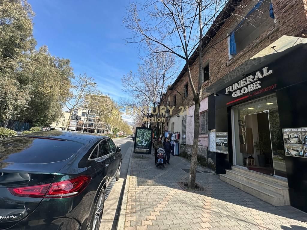 Vendita unità al piano 0, vicino a Piazza Willson!