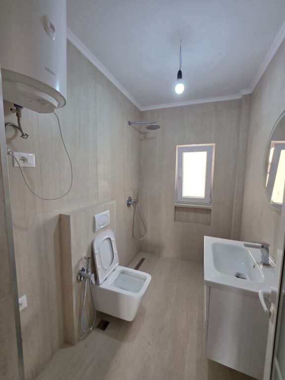 Shitet Apartament 1+1 📍Porcelan mbrapa Europianit