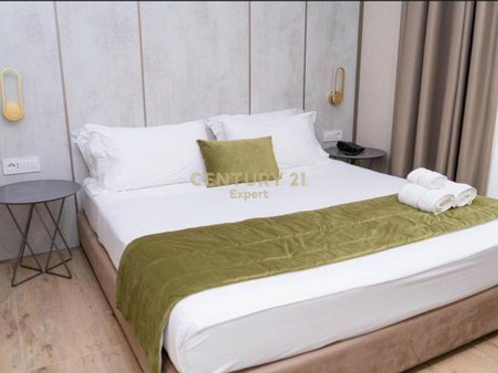 HOTEL IN VENDITA IN SECONDA FILA LUNGOMARE, VLORE