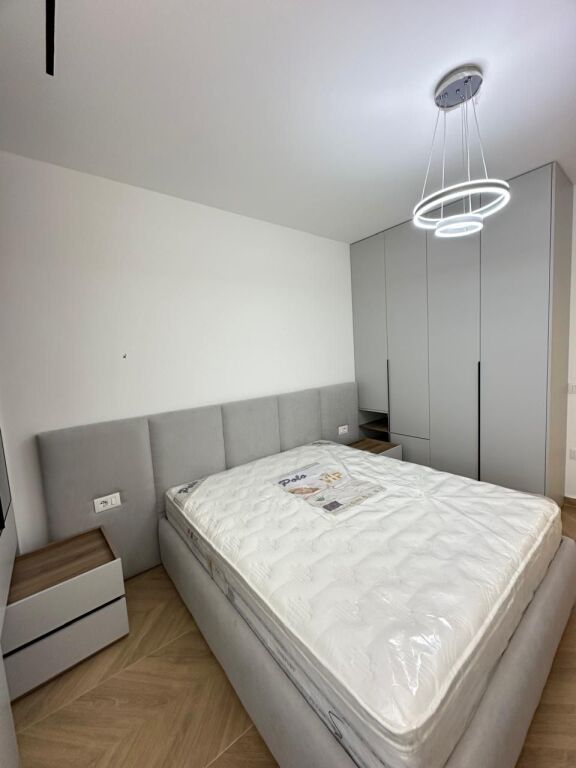 Shiten dy apartament se bashku, Rezidenca Oasis