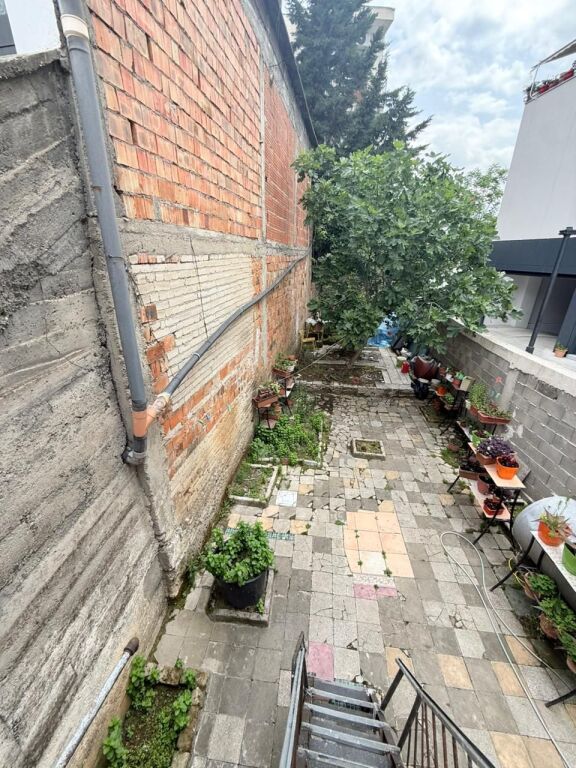 APARTMENT 2+1 WITH YARD FOR RENT IN DON BOSKO