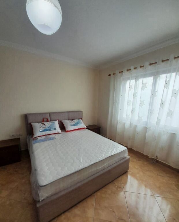 🏡 APARTAMENT ME QIRA 1+1 – RRUGA E DIBRËS, PRANË MEDRESESË
