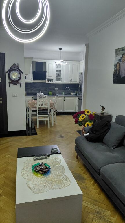 Fresk shitet Apartament 2+1 +garazh per 2 makinamobiluar