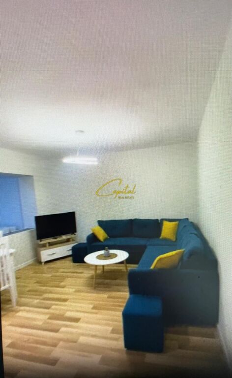APARTAMENT ME QIRA 1+1 BULEVARDI ZOGU PARE 55.000 LEKE