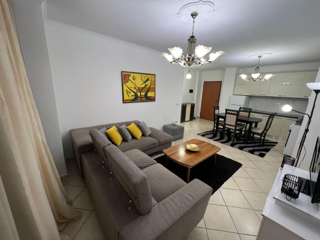 Apartment 2+1 for rent at Komuna e Parisit