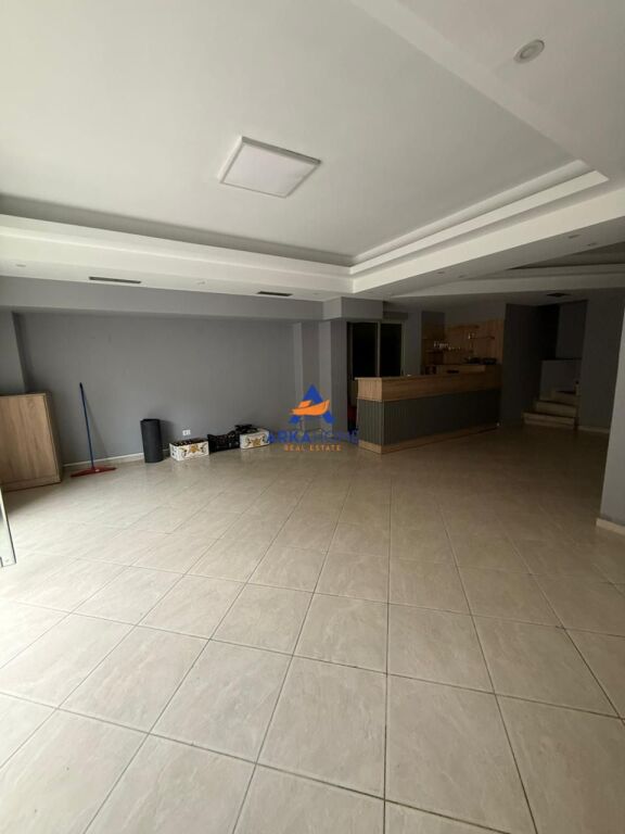 SHITET AMBIENT BIZNESI 125M2 "RRUGA IRFAN TOMINI,ISH STACIONI I FUNDIT I TIRANËS SË RE" 300.000 EURO