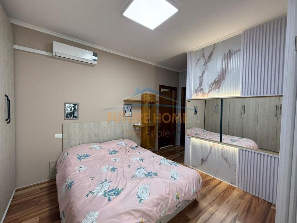Shitet, Apartament 3+1+2+ Post Parkimi, Liqeni i Thatë, Tiranë.