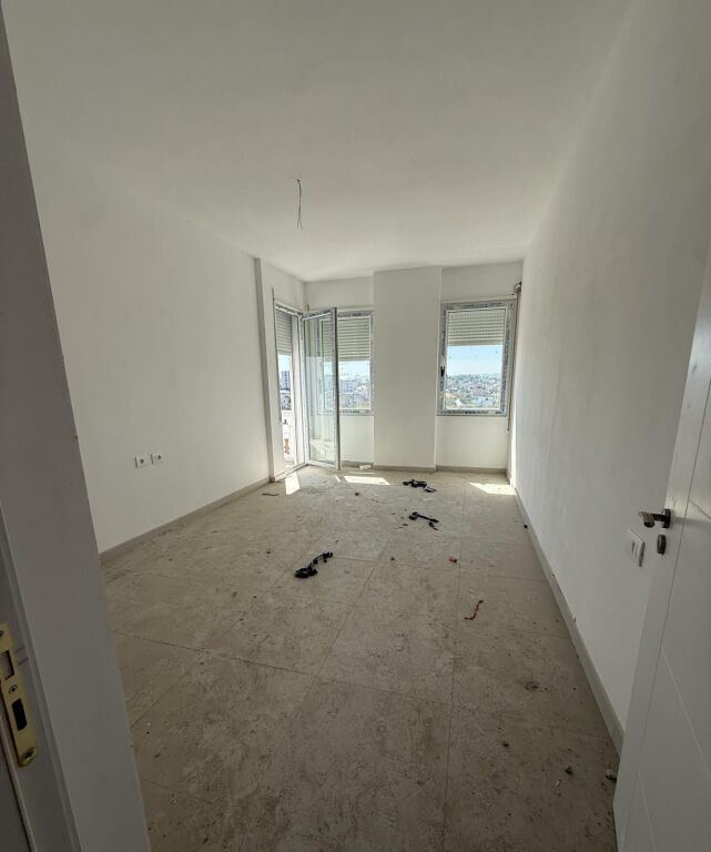 Apartament Okazion 2+1+2 në Kamëz