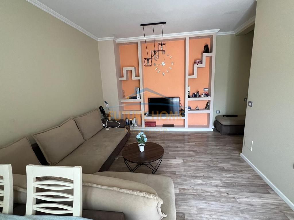 Qera, Apartament 1+1, Porcelan, Tiranë.