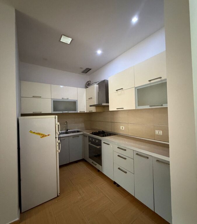 Apartment 1+1 for rent at Dy Palmat, Astir.