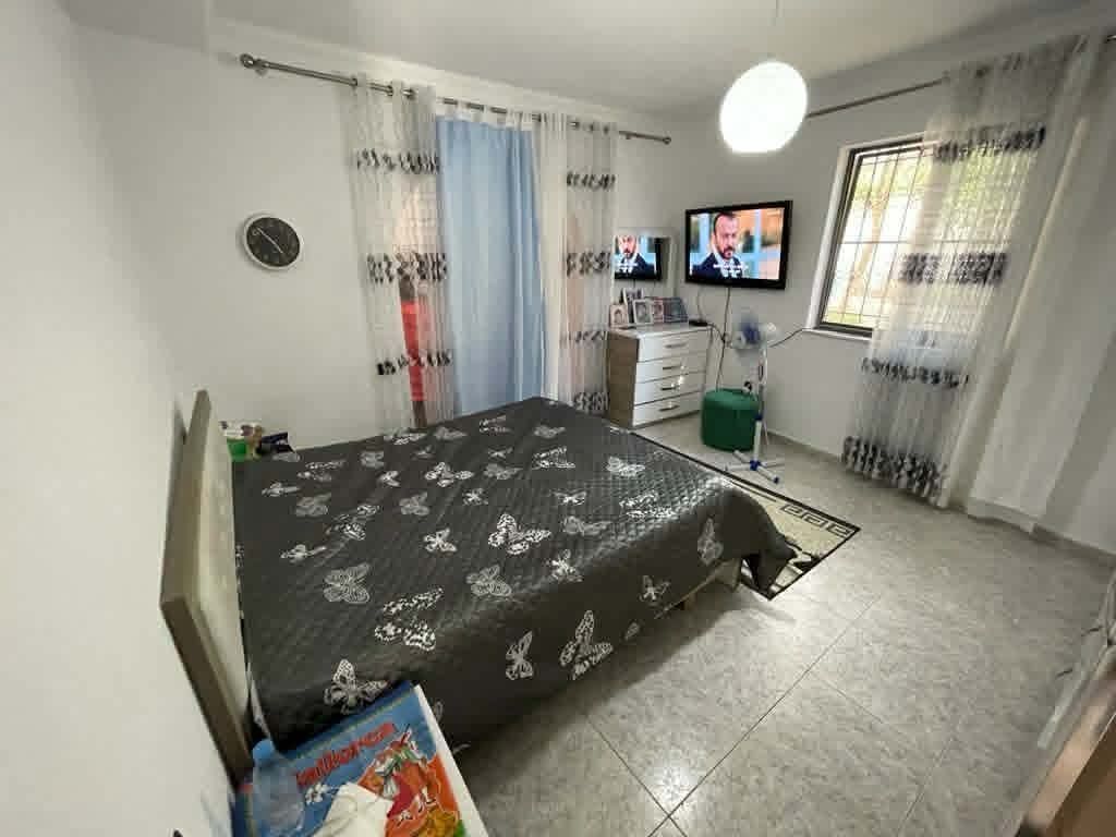 ME QERA SHTEPI PRIVATE 3+1 ME 3 VENDE PARKIMI - RR.ALI DEMI, TIRANE