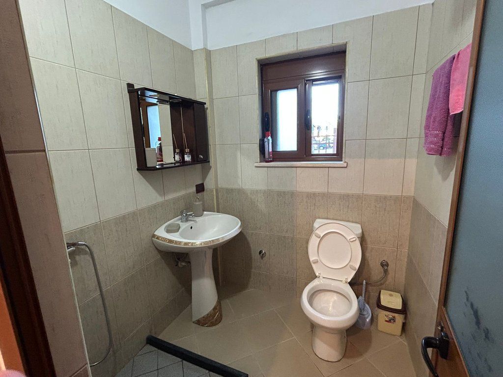 The 1st floor in a private house in Kombinat is offered!
