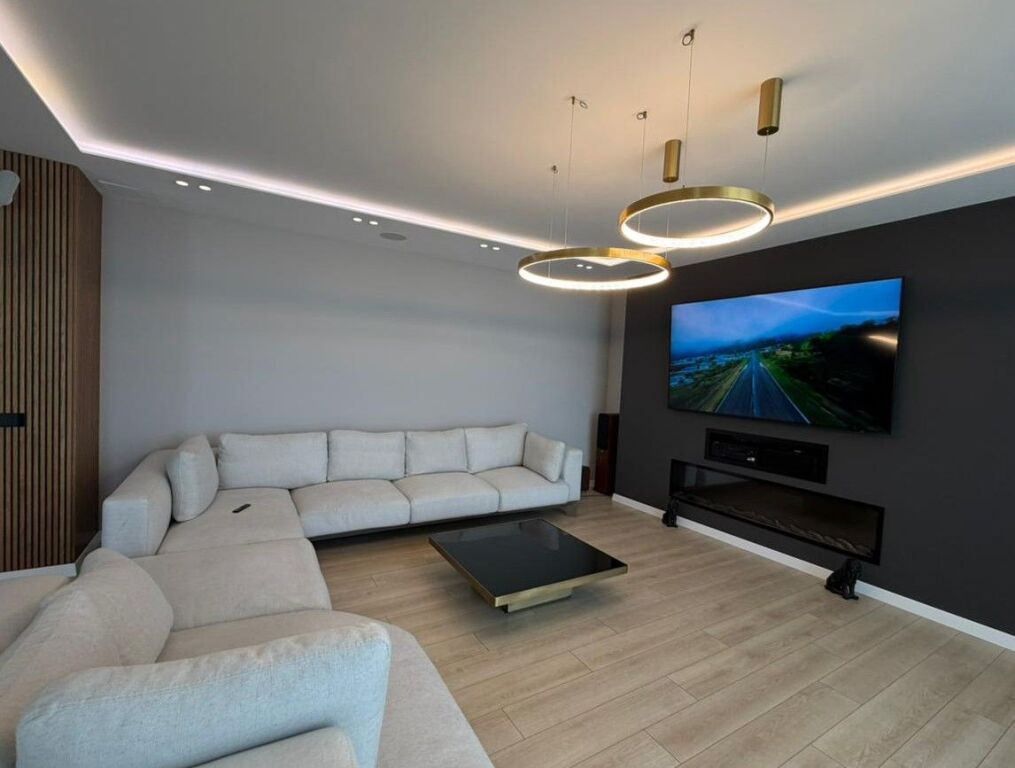 Luxury duplex for rent at Square 21