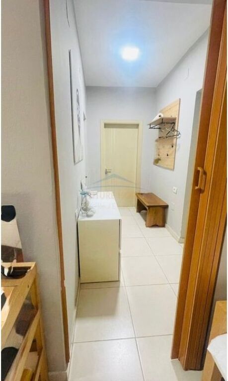 Shitet, Apartament 1+1, Myslym Shyri, Tirane.