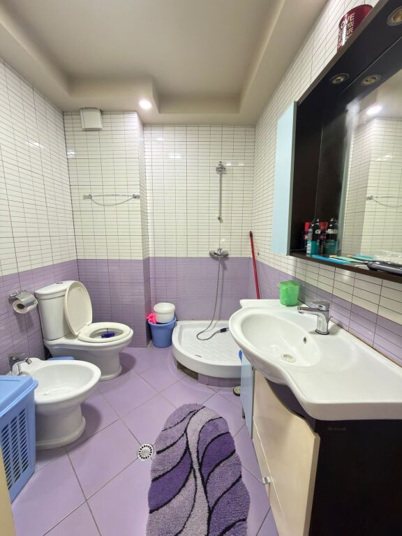 Apartament 3+1+2 per shitje ne Astir !