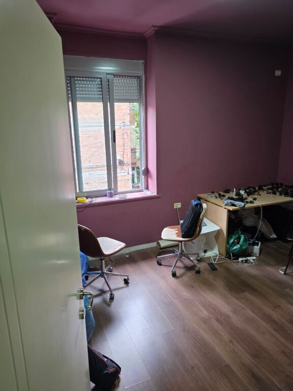 🏢 AMBIENTE 2+1 IN AFFITTO – ZONA BLLOKU, TIRANA