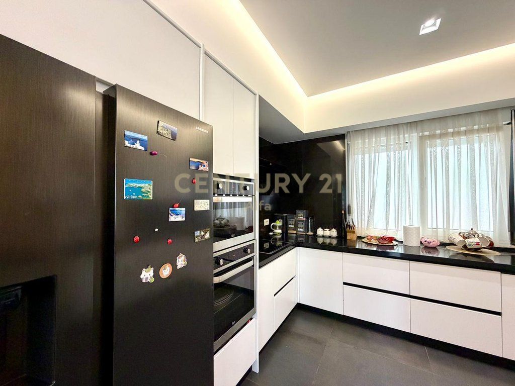 Apartament 2+1+2+Post Parkimi per shitje