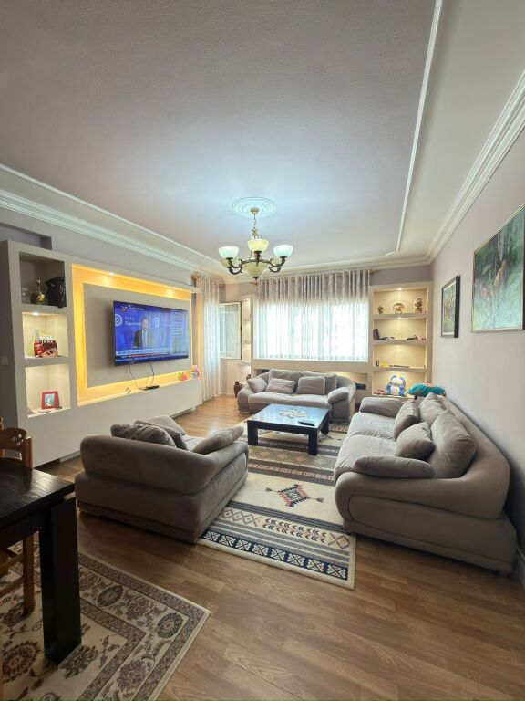 Apartament 3+1+2 per shitje ne Astir !
