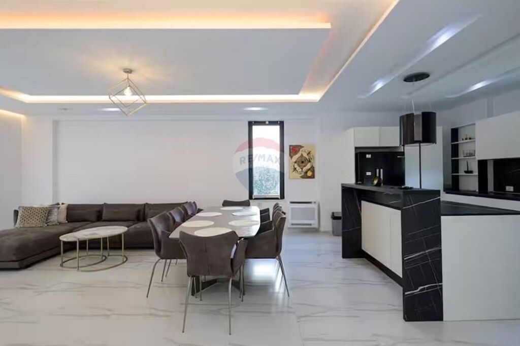 Vile me Pishine ne San Pietro Residence