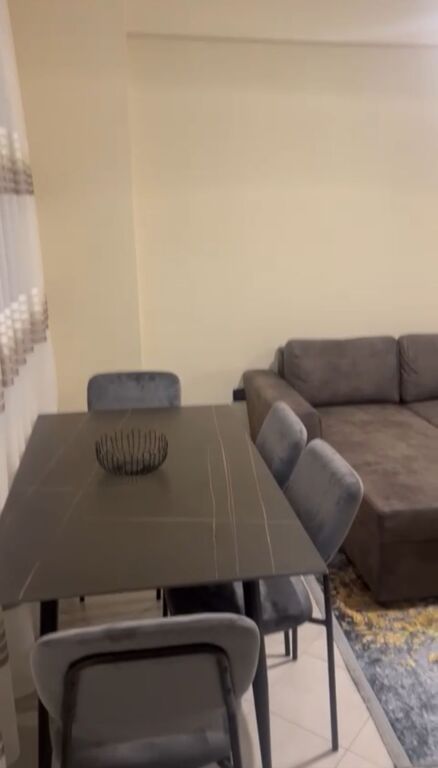Apartament me qera 1+1