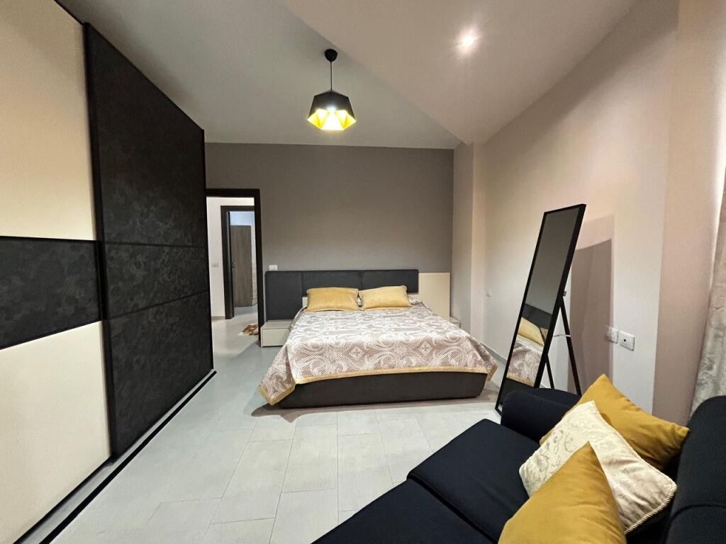 Apartment with garage for long term rent in Lungomare Vlore