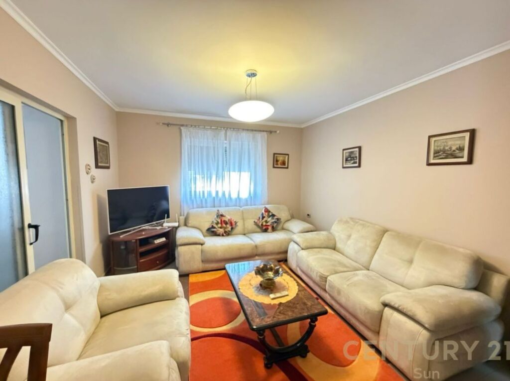 APARTMENT FOR RENT 2+1 OPPOSITE QEMAL STAFA SCHOOL