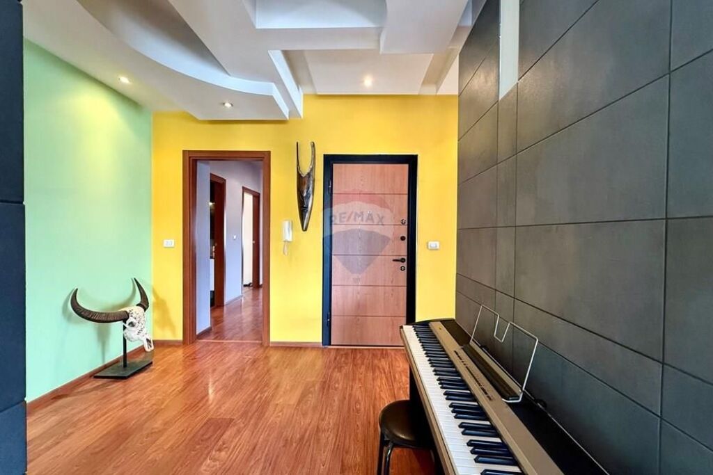 Appartamento 4+1+studio, nel centro di Tirana!
