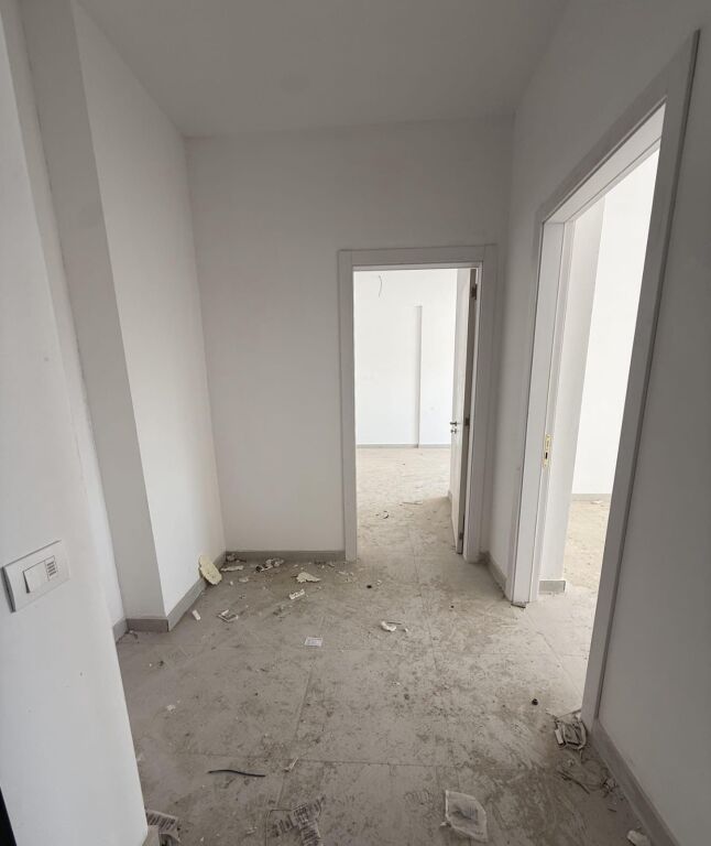 Apartament Okazion 2+1+2 në Kamëz