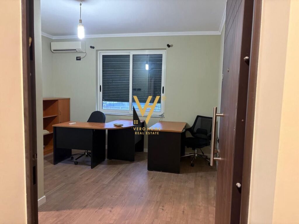 OFFICE 50 M2 FOR RENT IN BLLOKU 600 EURO
