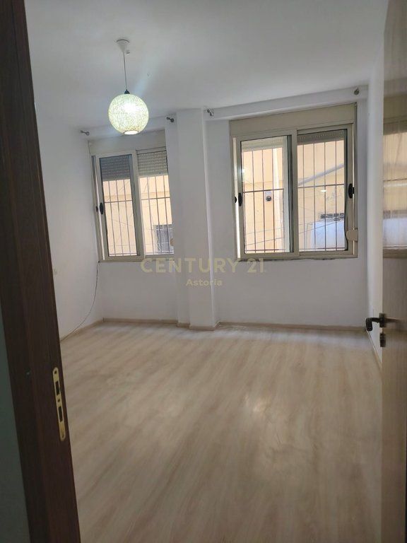 Apartament 2+1 për shitje tek 5-Maji