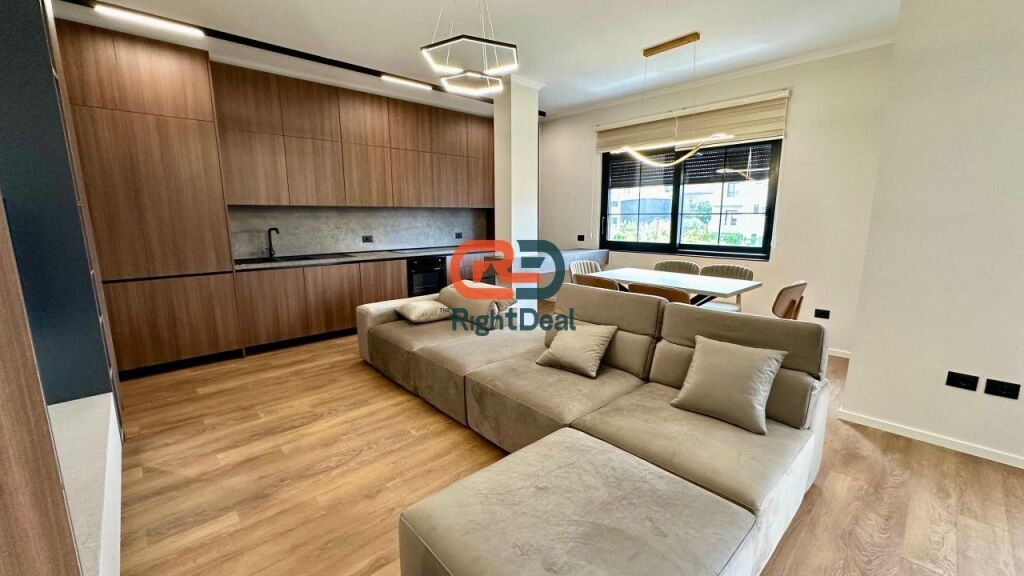 Ne Mjull Bathore, Jepet Me Qira, Vile 4 Kateshe E Ndare Ne 5 Apartamente !!!