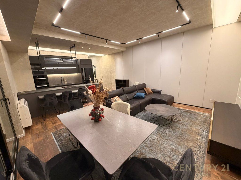 SUPER APARTMENT FOR SALE AT AMBASSADOR 3!