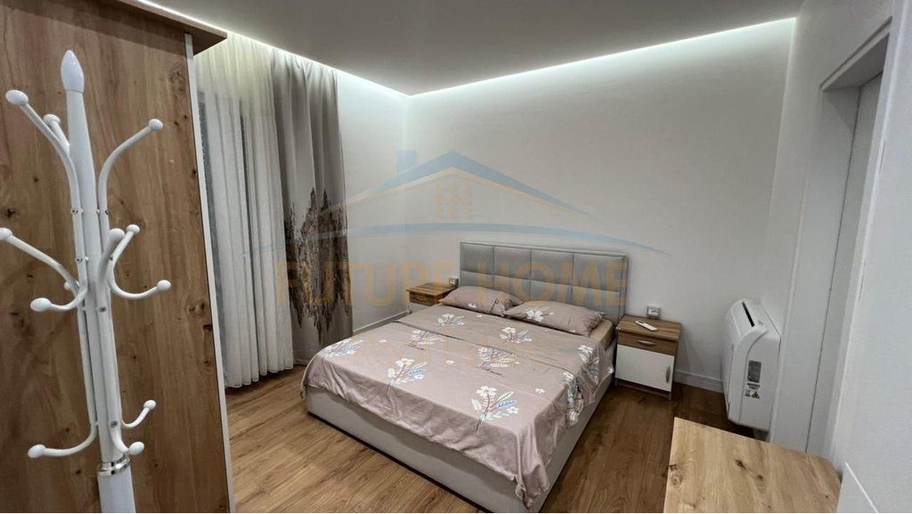Qera, Apartament 2+1+2, Rruga 5 Maji, Tirane