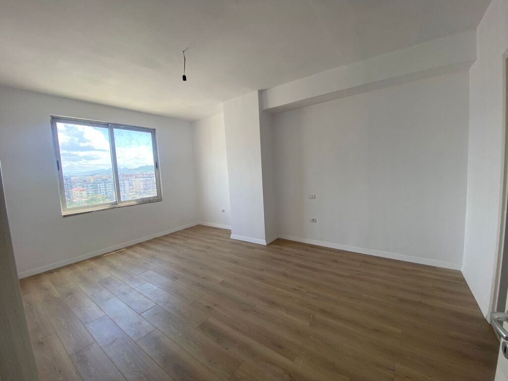 Appartamento 2+1+2 + veranda in vendita, Astir